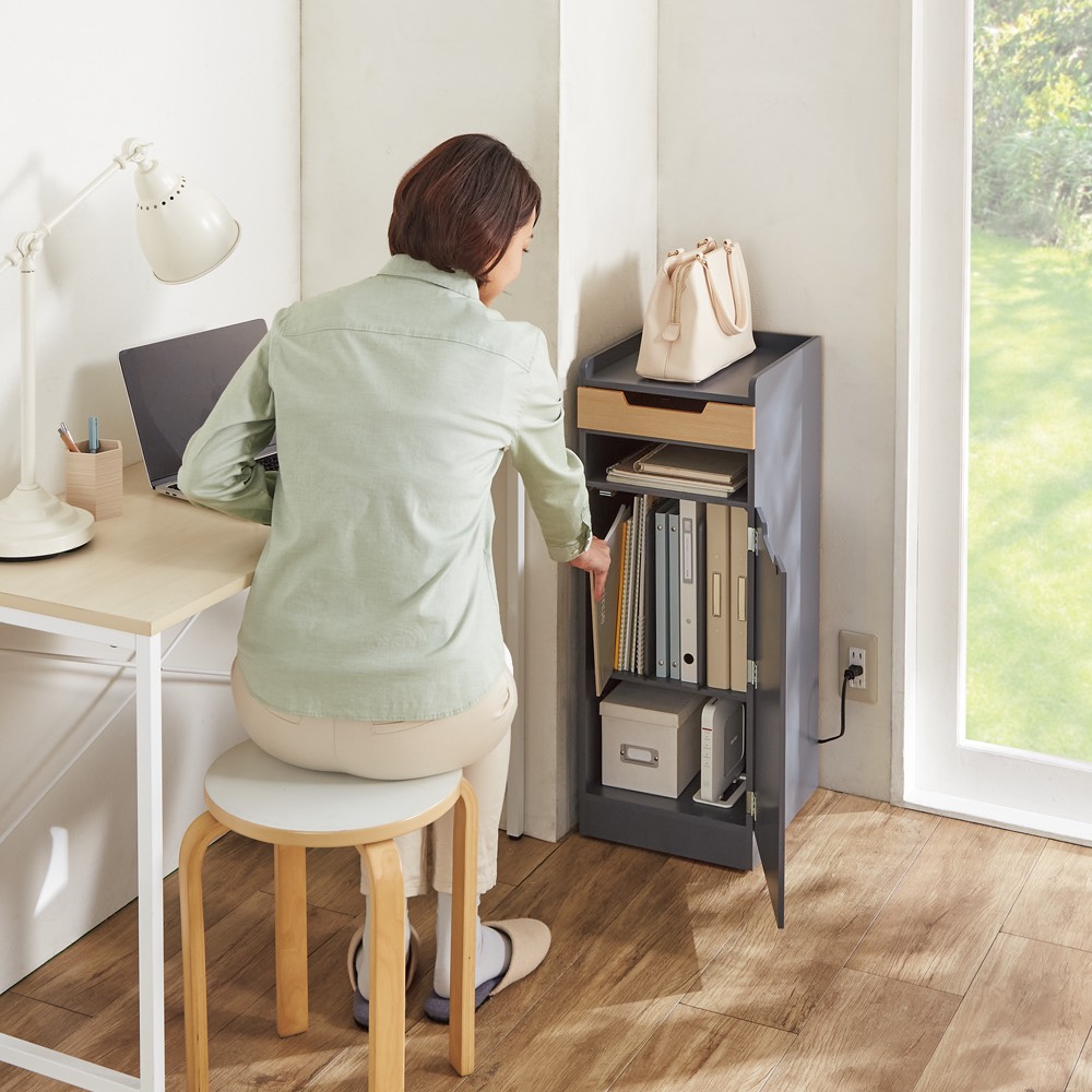 実用的な収納スペース キャスター付き 北欧デザイン スライド 【公式通販】