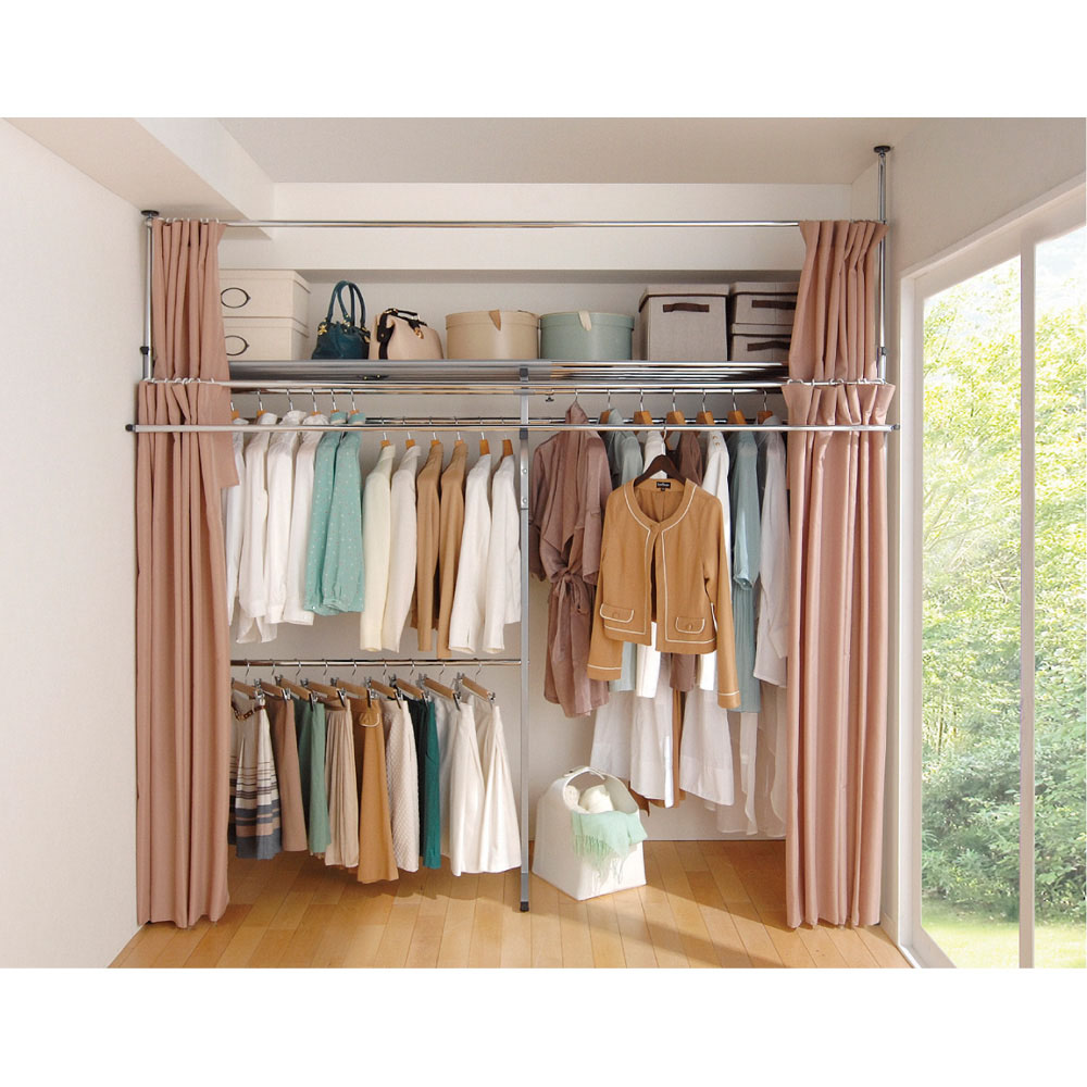 奥行79cm 上下カーテン付き突っ張り頑丈ハンガーラック ロータイプ・【標準】幅137-230cm対応 クローゼットハンガー カバー 衣類収納 531201