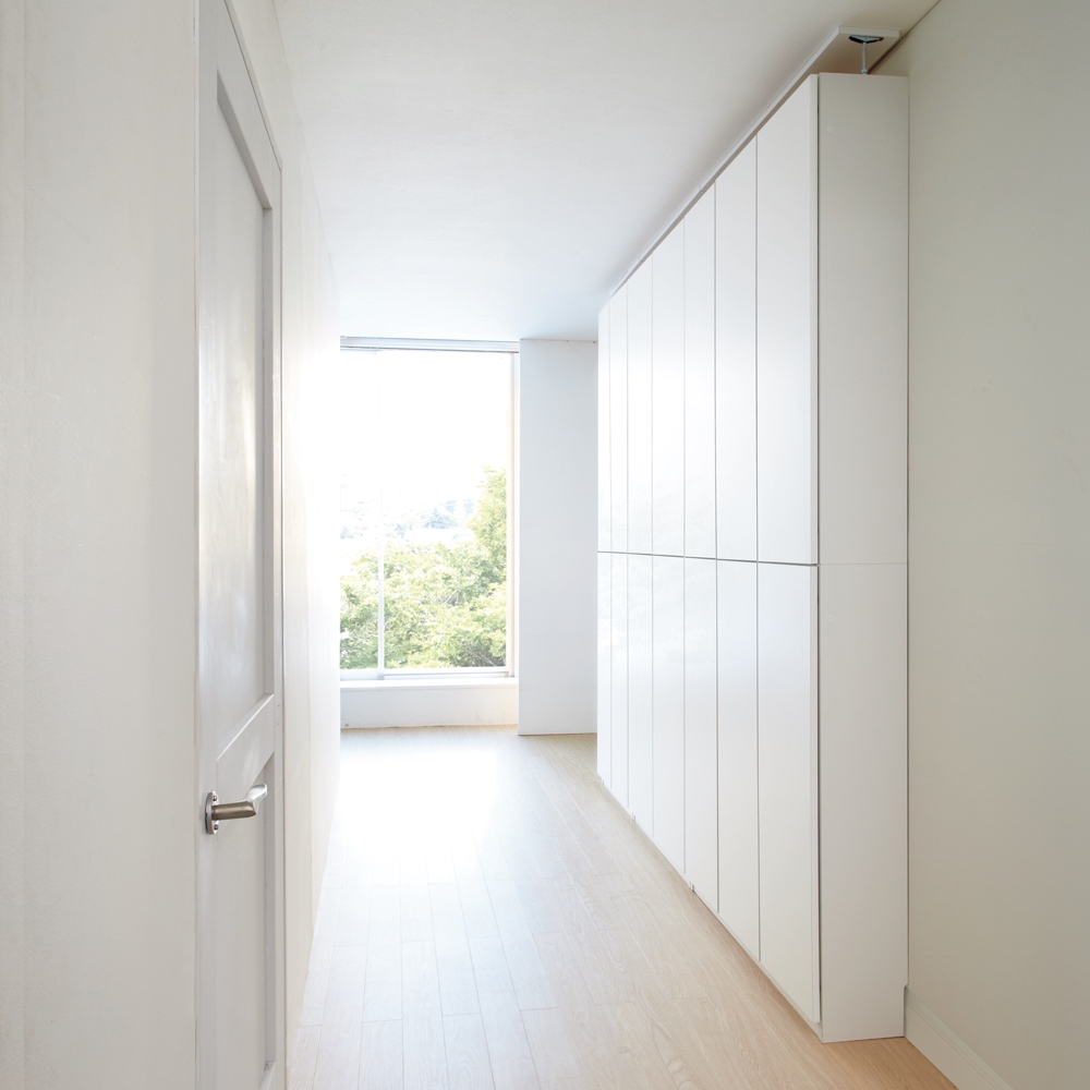 突っ張り壁面大容量収納本棚 幅80奥行35cm 本棚 ブックシェルフ 書棚 ラック シェルフ 589273