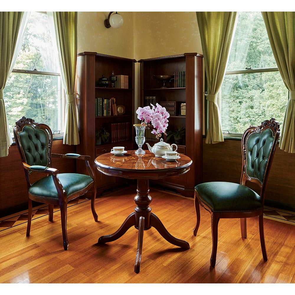 イタリア製 革張りダイニングチェア 幅52.5cm奥行57.5cm高さ105cm ダイニングチェア 椅子 チェア 626452