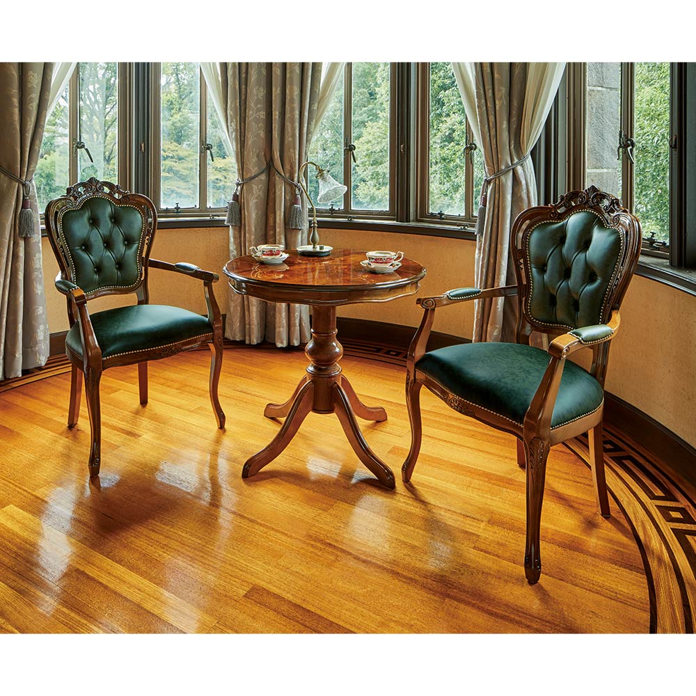 イタリア製 革張りダイニング肘付きチェア 幅64cm奥行63cm高さ105cm アームチェア 椅子 チェア 626453