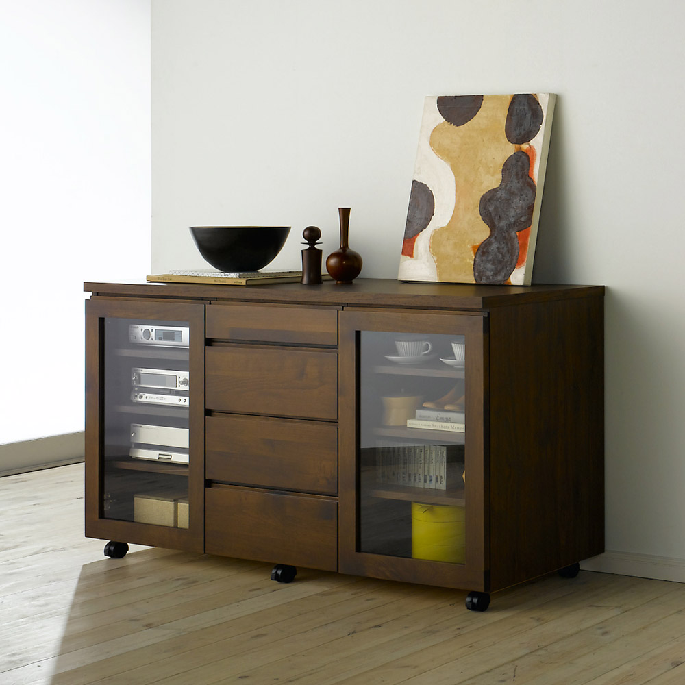 移動しやすいキャスター付きアルダー天然木 キャビネット収納・幅135.5cm キャビネット リビングボード リビング収納 628427