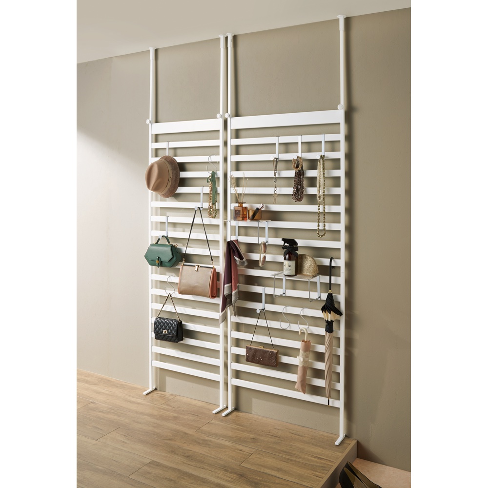 玄関をおしゃれに飾れる 天井突っ張り壁面ディスプレイハンガー 幅62cm ハンガーラック パイプハンガー 衣類収納 631606