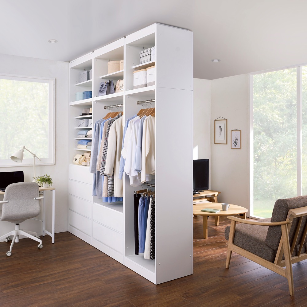 奥行スリムで省スペース オープン間仕切りワードローブ オーダー上置き