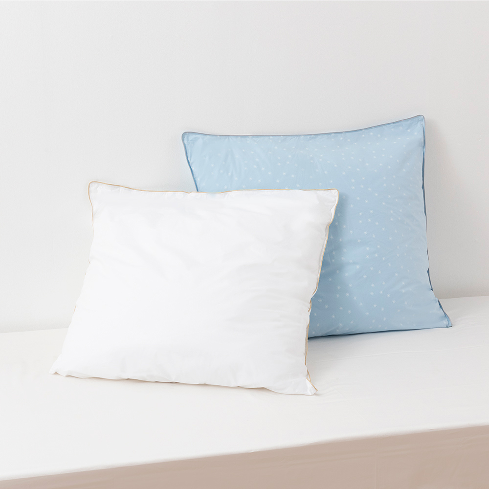 fossflakes/フォスフレイクス 枕 クラシック&ロイヤーレ サテンピローケース付き 約80×80cmハーフボディ 枕カバー ピローケース 布団カバー シーツ 561406