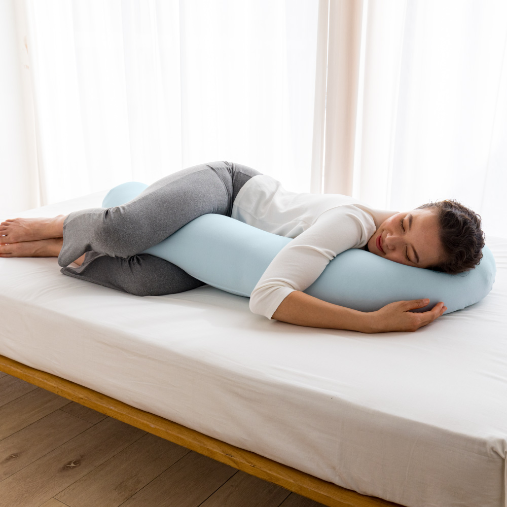 「王様の枕」女性整体師監修 骨盤を支える抱き枕 抱き枕本体&専用カバーセット 枕 647004