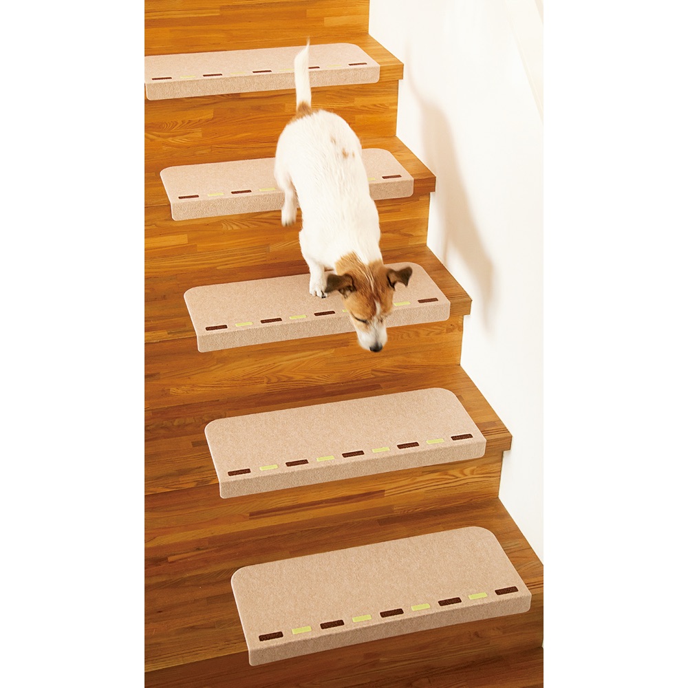 おくだけ吸着折り曲げ付階段マット 蓄光ラインタイプ 幅55奥行21 ペット用品 612772