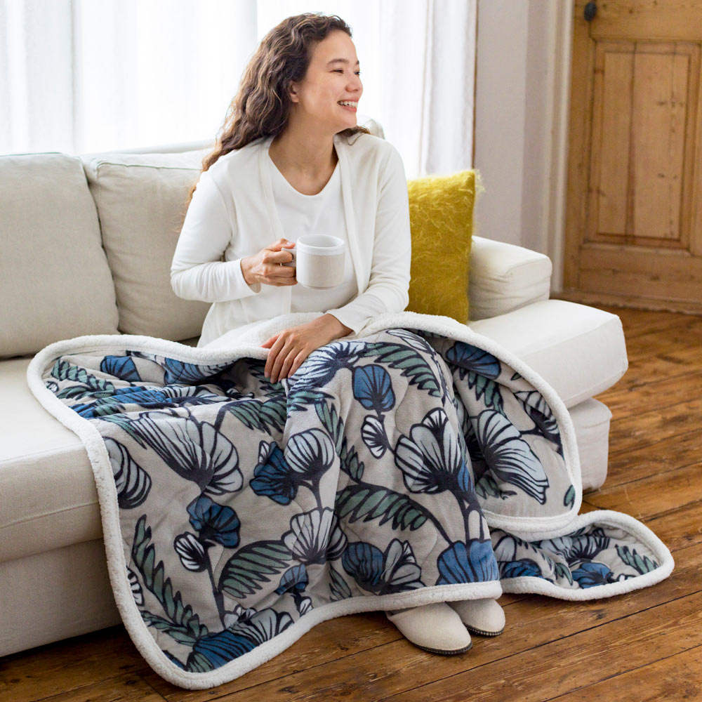 Finlayson/フィンレイソン デコ あったかキルトケット ハーフケット（ひざ掛け毛布） 掛け毛布 ブランケット 毛布 614612