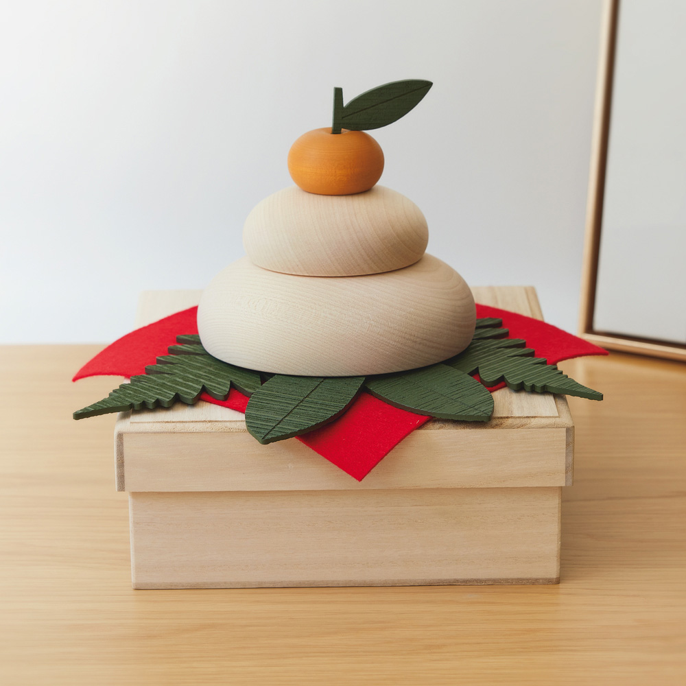 ≪約14cm・大（径）≫メープルの木でできたかがみもち（日本製） 正月飾り 年中行事用品 季節商品 137402