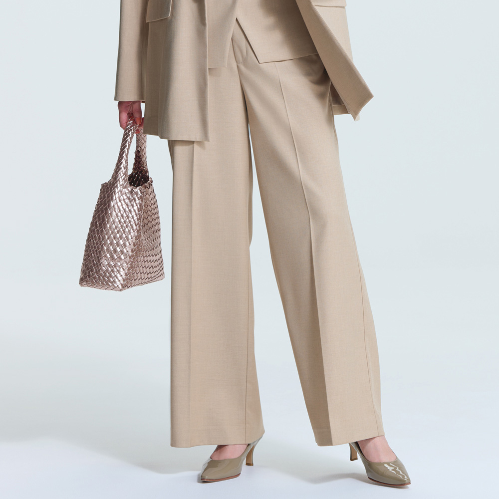 ウール混サキソニー 刺しゅう入り ワイドパンツ ワイドパンツ パンツ 147903