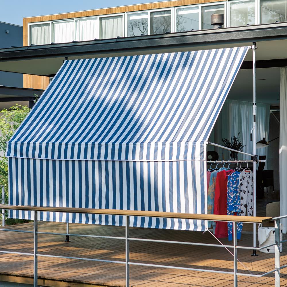 物干し竿＆目隠し前幕付き 突っ張りオーニング 本体幅303cm 日除けシェード ガーデンパラソル G85952