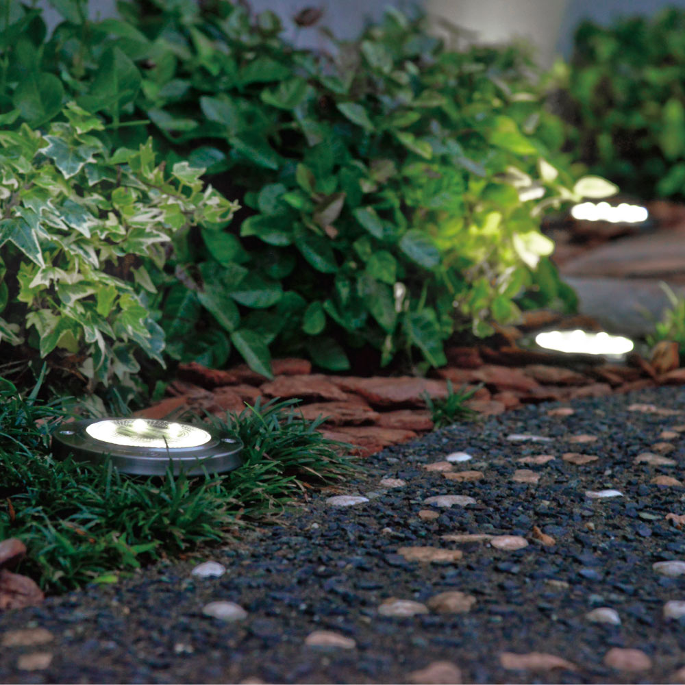 ソーラーグラウンドライト8個組 ガーデン 庭用照明 G95324