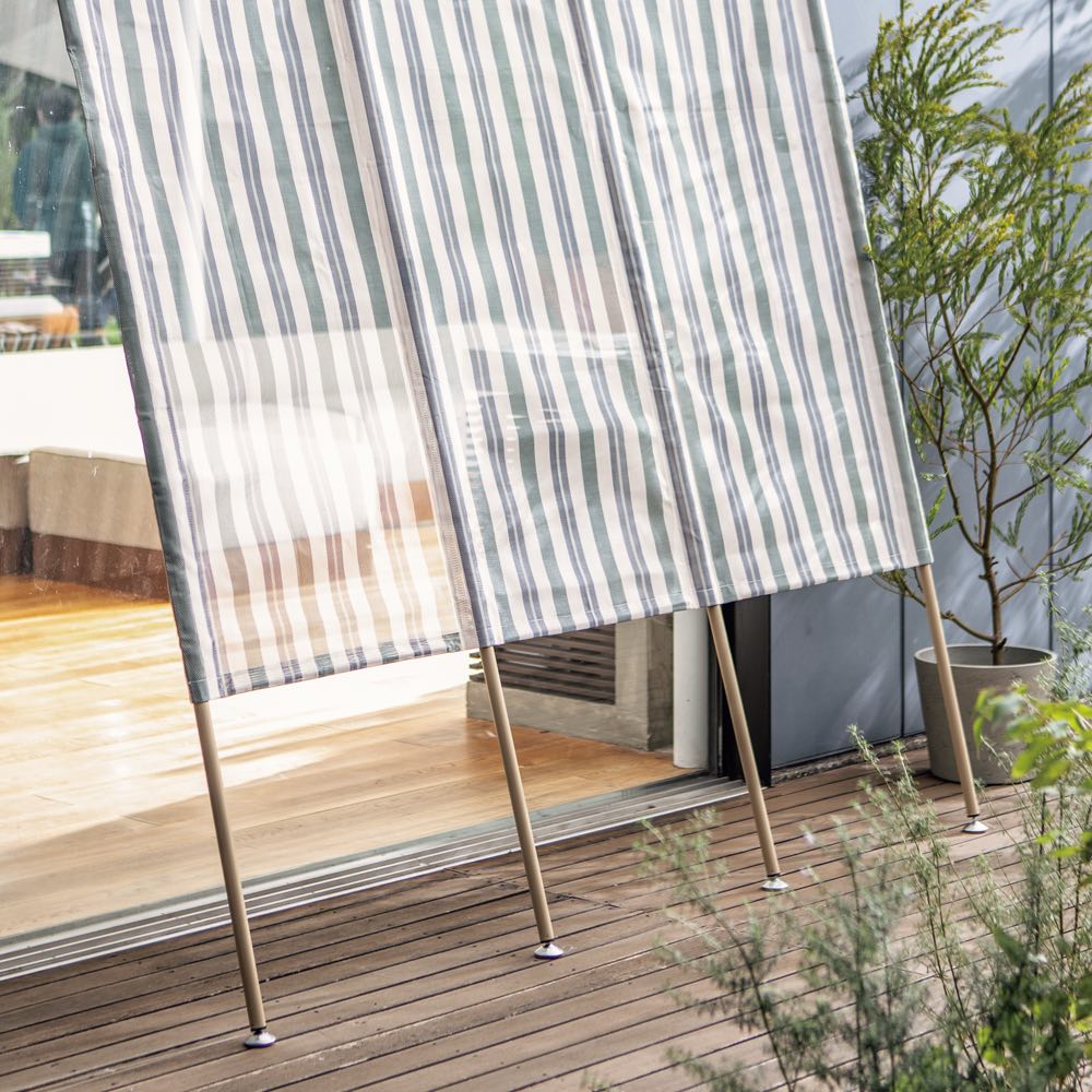 目隠し高さが調節できるたてす 小 幅200cm 日除けシェード ガーデンパラソル G01601
