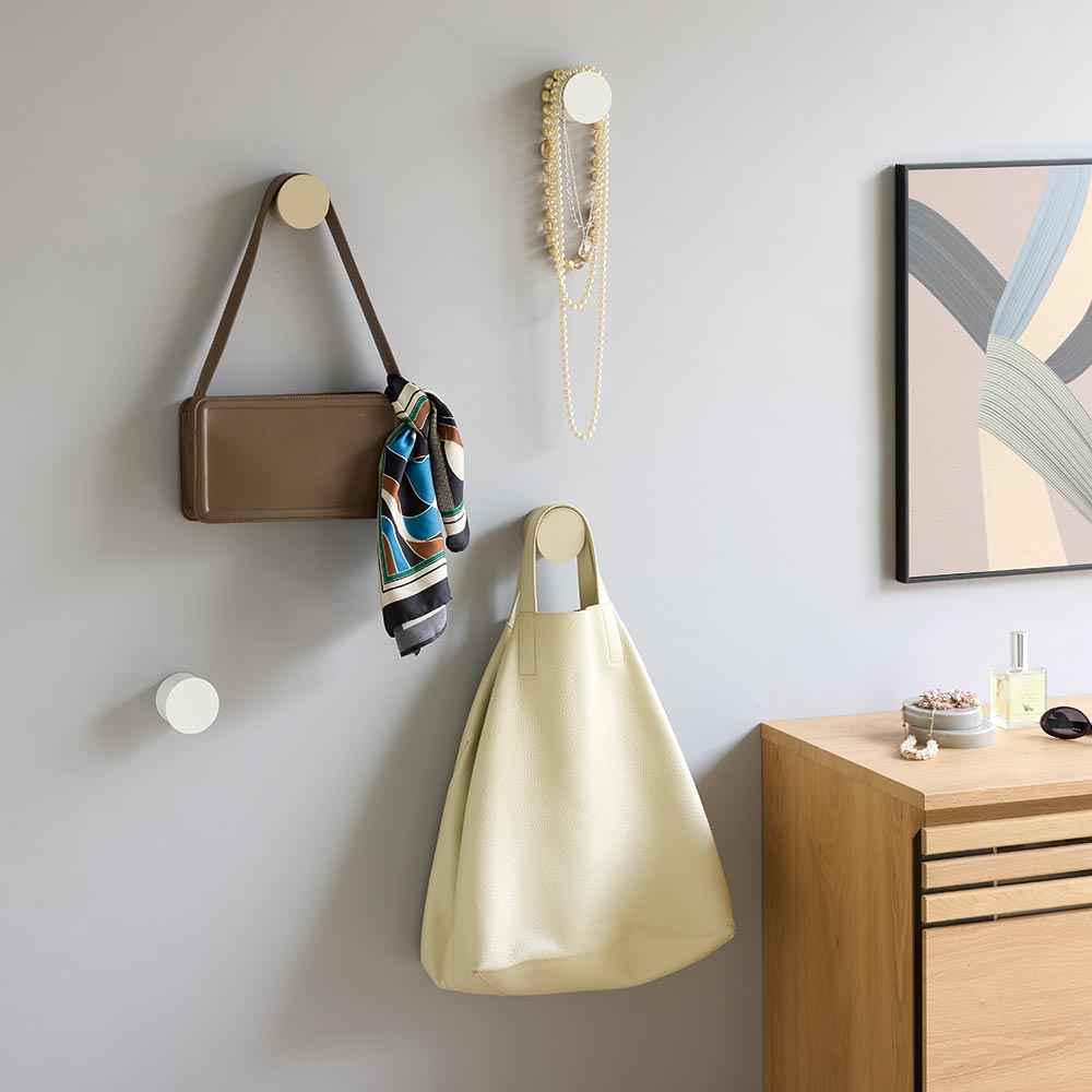 ≪お得な同色2個組≫ ピンで留められる 壁掛けバッグフック 玄関周り雑貨 下駄箱 玄関収納 H92508