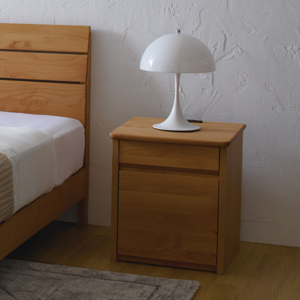 アルダー天然木扉付きナイトテーブル サイドテーブル ナイトテーブル テーブル H95221