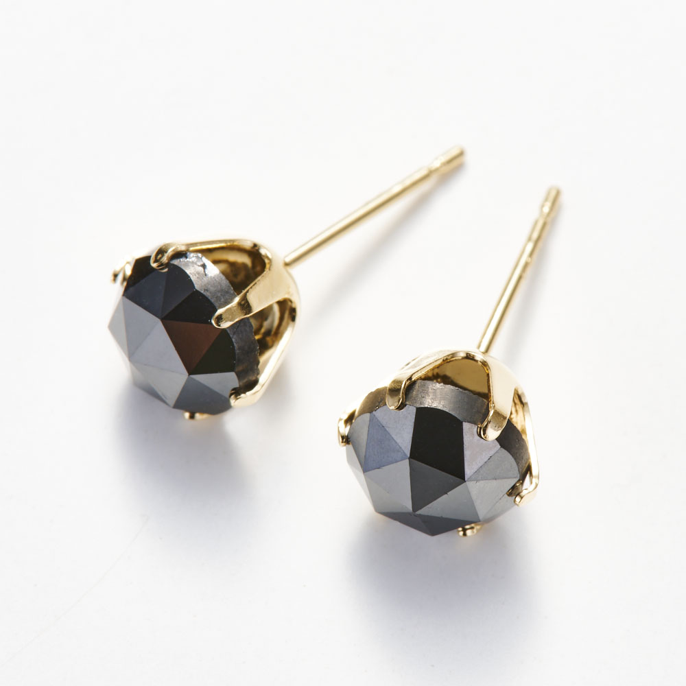 新品 ブラックダイヤモンドピアス 0.20ct K18 黒
