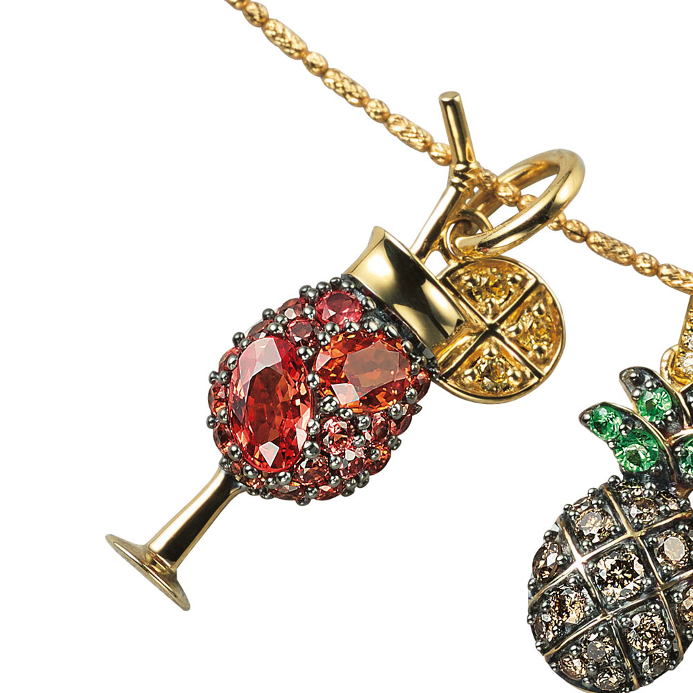 スヌーピーK18 ペンダントヘッド パール、ルビー付き スヌーピー