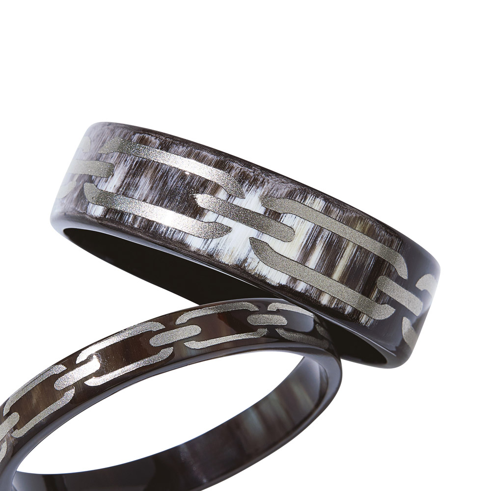 水牛 ペイントデザインバングル （太幅） 水牛 べっ甲 珊瑚 ジュエリー アクセサリー J09105