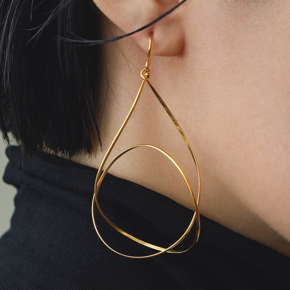 SV ひねりアートピアス シルバー製 ジュエリー アクセサリー J09501