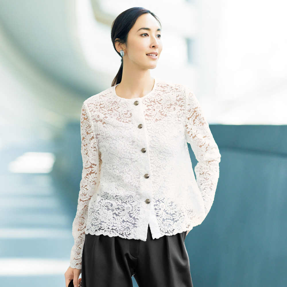 ボタニカルレースショートジャケット ノーカラージャケット ジャケット 384502