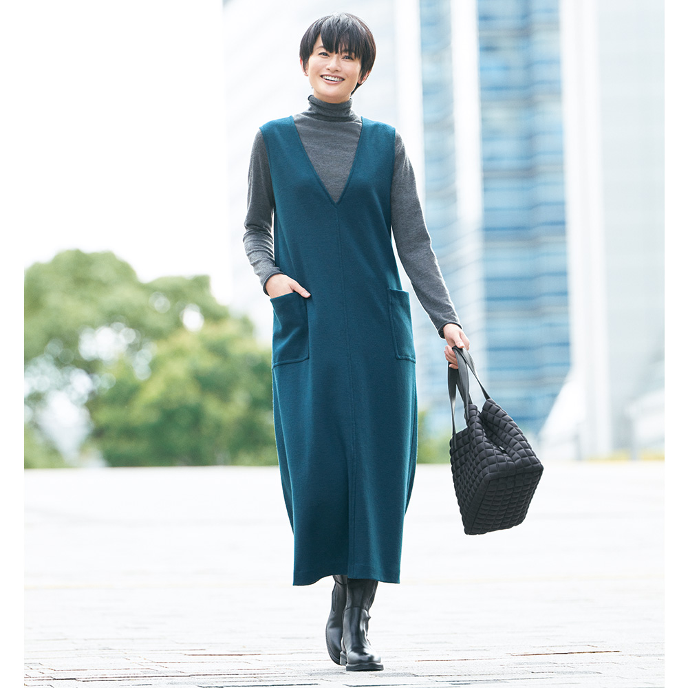 アウトレット☆送料無料 犬服 エプロン風 薄グリーン花柄ワンピース 裾