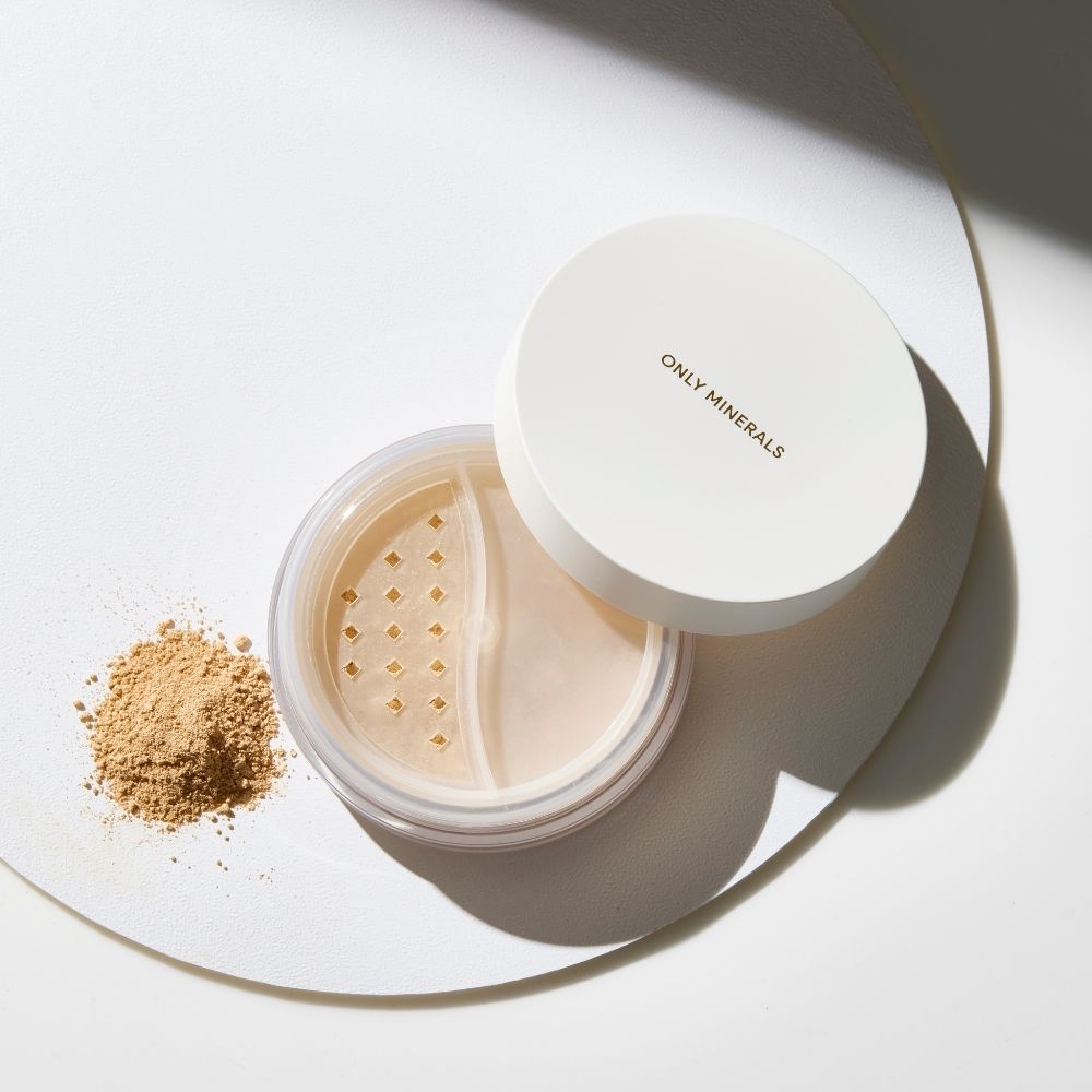 オンリーミネラル 薬用美白ファンデ増量タイプ 7g ファンデーション フェイスパウダー 化粧品 メイクアップ M845N2