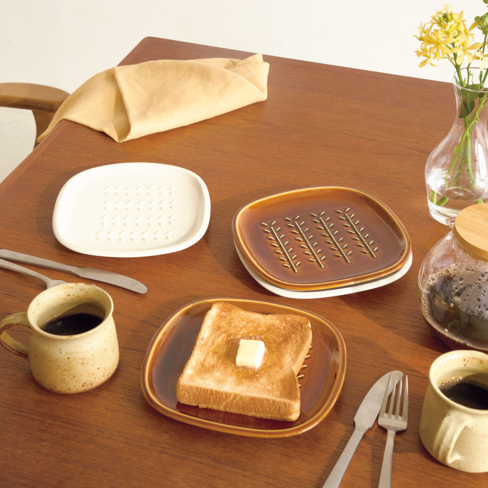 ≪ブラウン2枚組≫ トースト用皿 クラスト2枚組 美濃焼 平皿 長皿 ワンプレート 食器 カトラリー グラス 600104