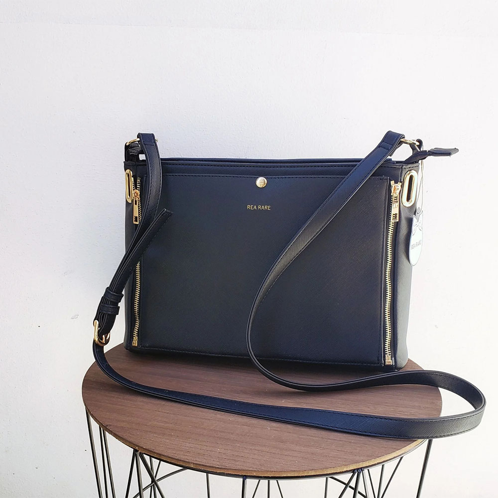 リアレア 『クルア』 回転式 ショルダーバッグ (普段使いできる痛バッグ) ショルダーバッグ バッグ KR0493