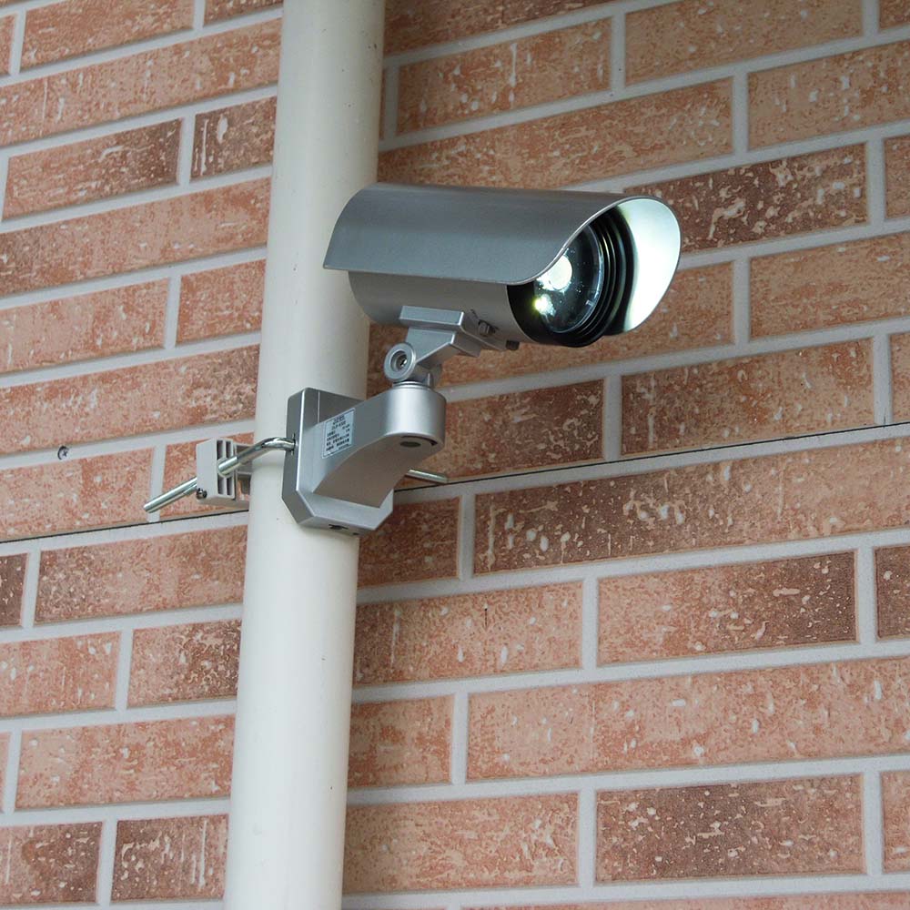 防犯カメラに見える カメラ型センサーライト 耐震グッズ 防災用品 防犯用品 KR0004