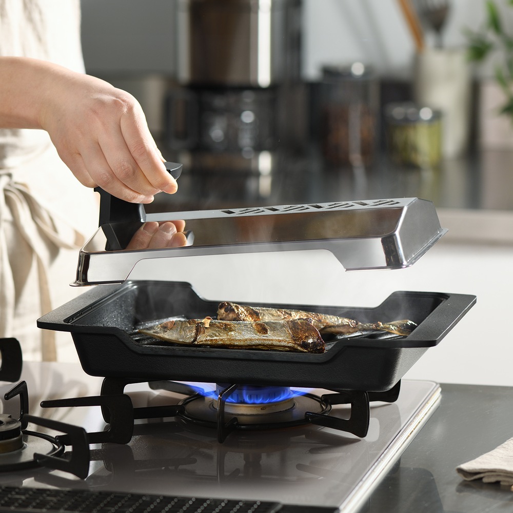 IHでも使える!大人の焼魚 遠赤効果で皮がパリッと焼き上がる 炭グリル【焼き方レシピ付】 グリルパン 鍋 フライパン KR0703