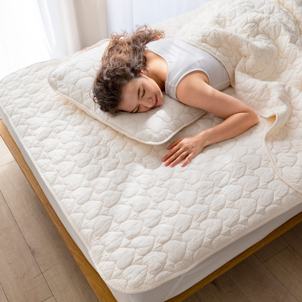 ≪ダブルロング≫パシーマ（R）EX シリーズ “Beloved” ハート柄キルト 敷きパッド 綿 冬 夏 敷パッド パットシーツ ベッドシーツ 新生活 オールシーズン 敷きパッド ベッドパッド LE1450