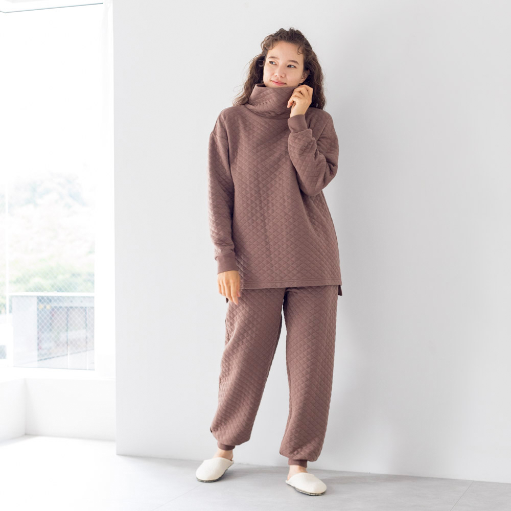 無印良品　キルト　はらまき付きパジャマ3枚＋秋用1枚　140〜150 脇縫い目無し パジャマ ソフトキルト 長袖長パンツ【SALE