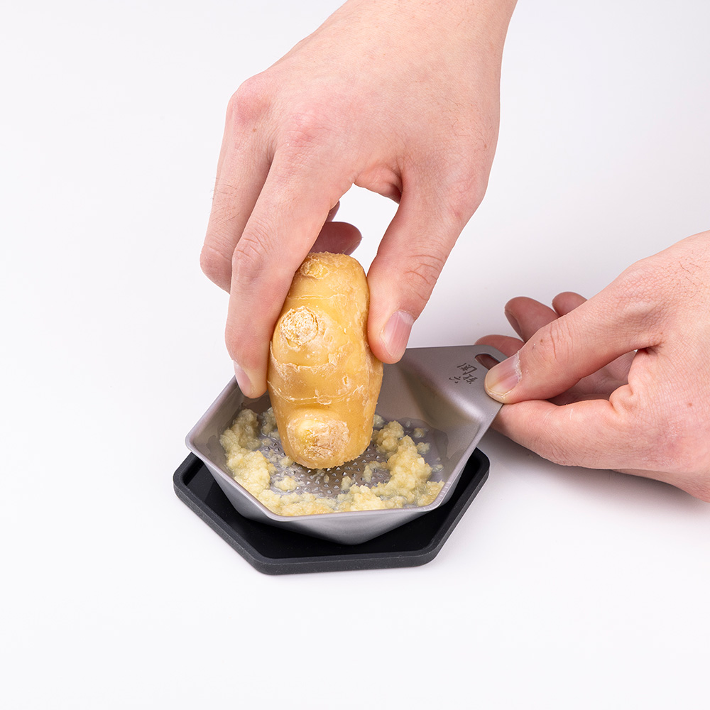 関孫六 オールステンレス 薬味おろし器 キッチンツール LX7547