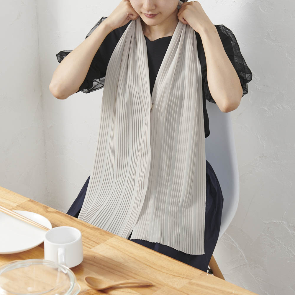 お食事プリーツエプロン 単品 日用品 便利グッズ 生活雑貨 LX8968