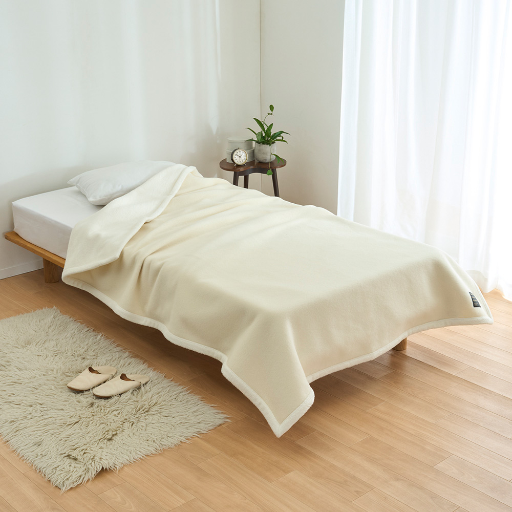 ≪セミダブル≫洗えるエクストラスーパーファインウール&シルク リバーシブル毛布 掛け毛布 ブランケット 毛布 LX4212