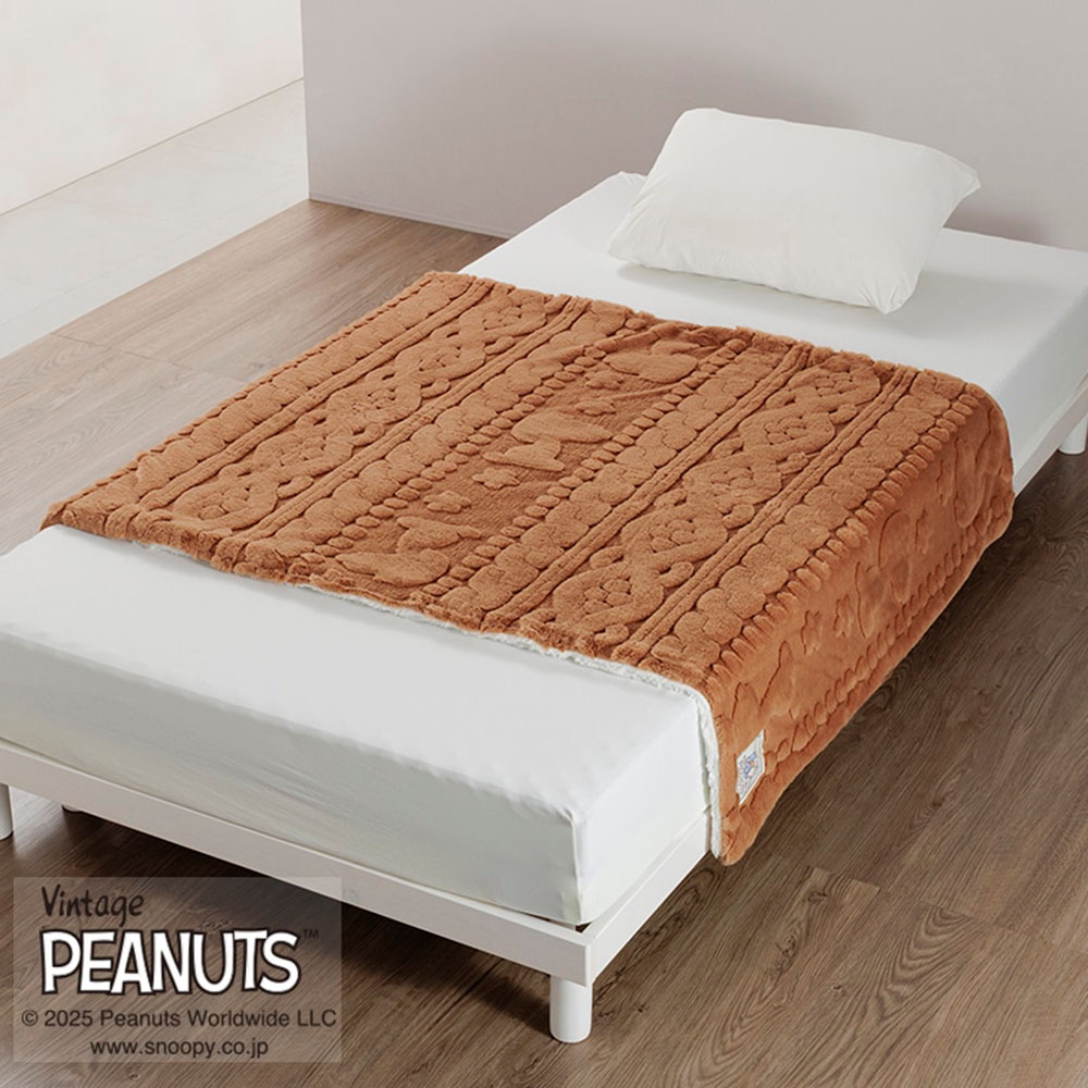 【PEANUTS】ぬくぬくキルトケット ハーフサイズ(ひざ掛け・おなかケットサイズ) ピーナッツ スヌーピー キャラクターグッズ LX4606