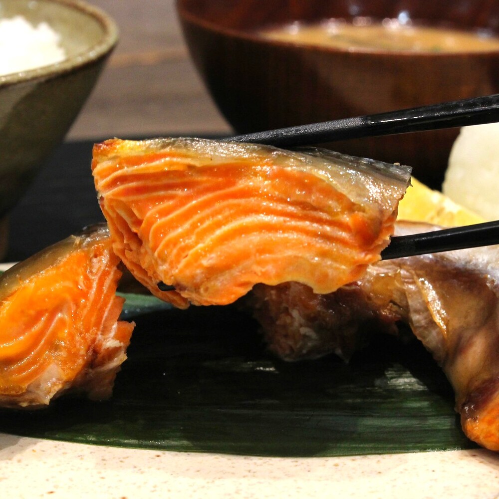 銀鮭の特大カマ （１切れ１７０ｇ）５袋 魚 海産加工品 海産物 NH1629