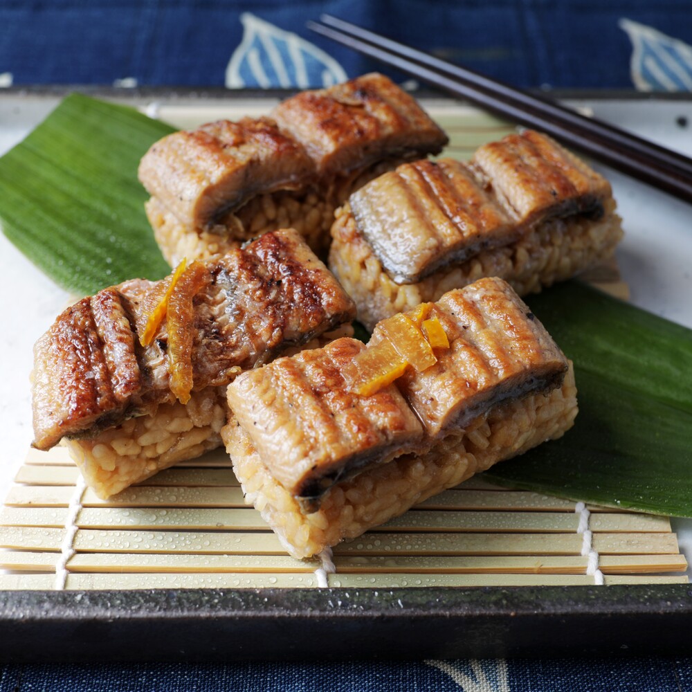 乃木坂「しん」うなぎおこわ2種セット 各4個 計８個 魚 海産加工品 海産物 NH1804