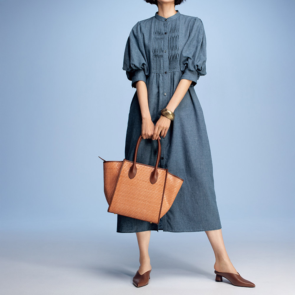 美品　ディノス　DAMA collection ドット　タック使いワンピース ダーマコレクション ディノス ドット柄美シルエットフレア