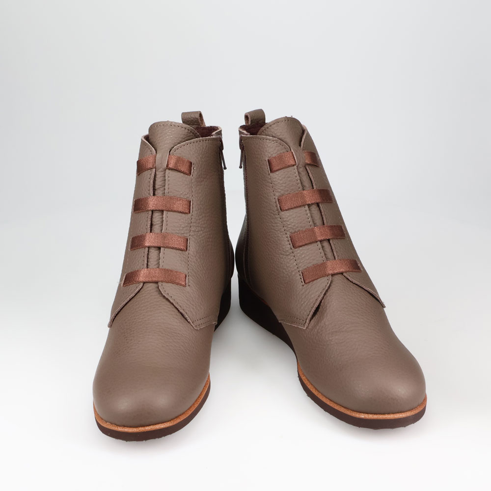 フィグリーノ ミドル丈レザーブーツ 靴 婦人雑貨 AR2806