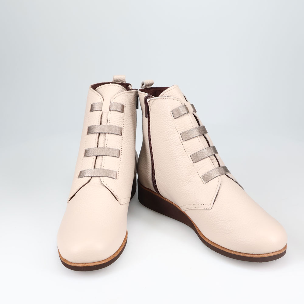 フィグリーノ ミドル丈レザーブーツ 靴 婦人雑貨 AR2806