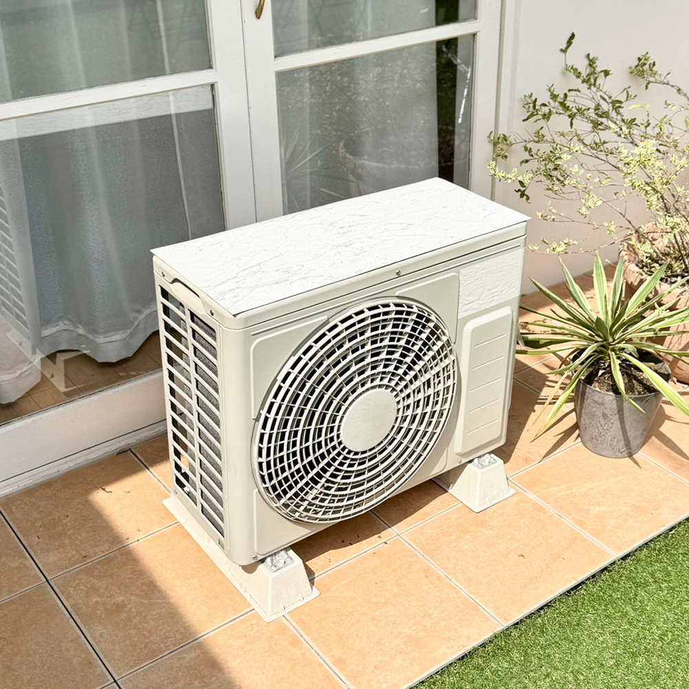 茶トラ‼️エアコン室外機 sl4457-1.jpg