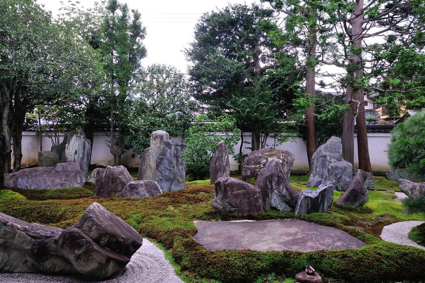 昭和の作庭家・重森三玲の庭園美術館 - 「風景」をつくるガーデニング術